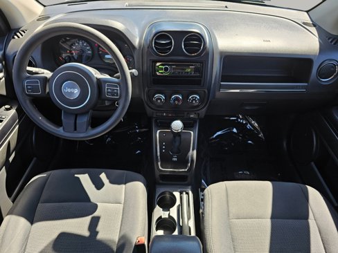 Used 2012 Jeep Compass Sport image 2