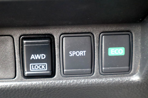 Used 2018 Nissan Rogue S image 56
