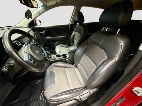 Used 2018 Kia Niro EX image 20