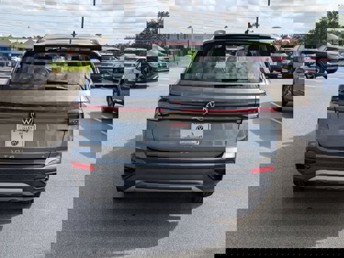 New 2025 Volkswagen Taos S image 4