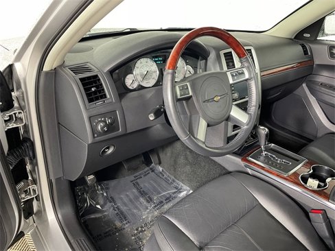 Used 2008 Chrysler 300 Limited image 5