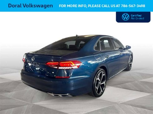 Certified 2021 Volkswagen Passat 2.0T R-Line image 8