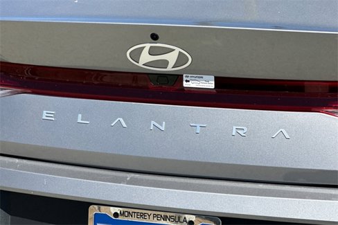 Used 2024 Hyundai Elantra SEL image 30