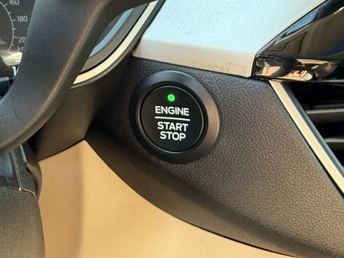 Used 2020 Ford Escape SEL image 24