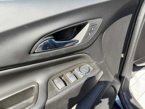 Used 2023 Chevrolet Equinox LT image 14