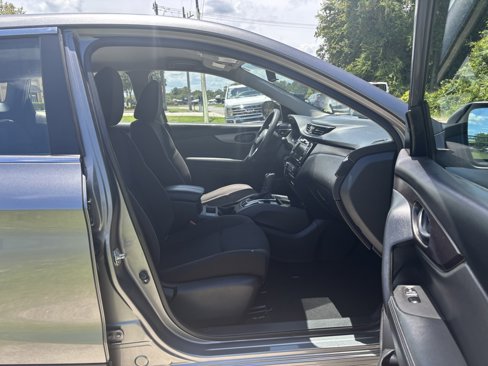 Used 2021 Nissan Rogue Sport S image 9