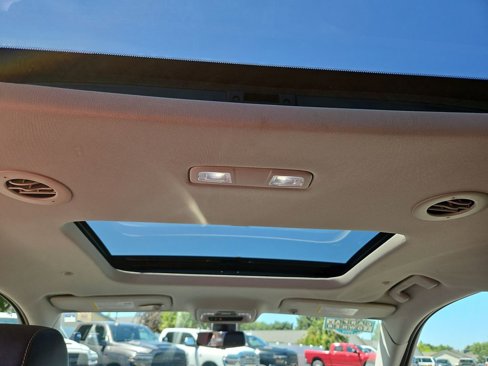 Used 2020 Chevrolet Traverse Premier image 18