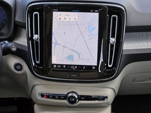 New 2025 Volvo XC40 B5 Ultra w/ Climate Package image 35
