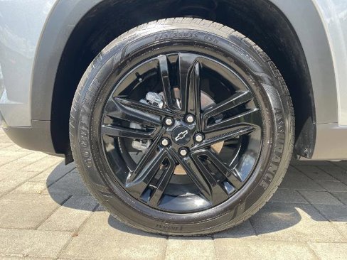 Used 2025 Chevrolet Trax ACTIV w/ Sunroof Package image 4