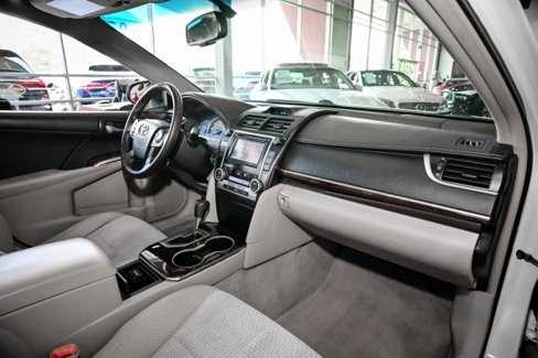 Used 2013 Toyota Camry image 23