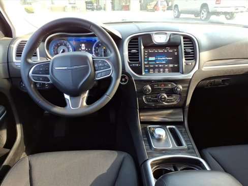 Certified 2021 Chrysler 300 Touring w/ Sport Appearance Package image 13