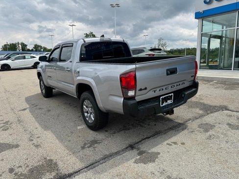Used 2019 Toyota Tacoma SR image 3