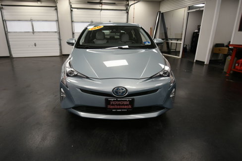 Used 2016 Toyota Prius Three Touring image 2
