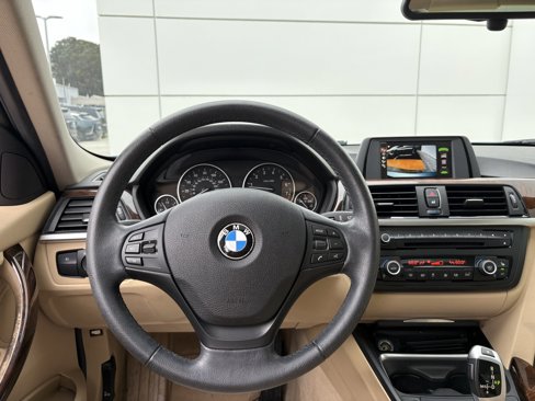 Used 2014 BMW 320i Sedan image 14