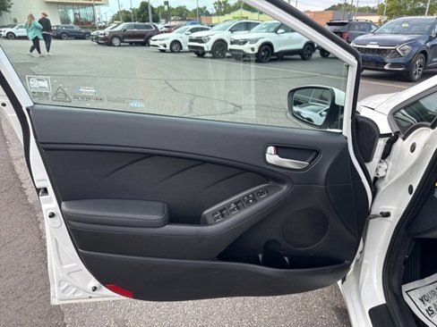Used 2018 Kia Forte LX w/ LX Popular Package image 13