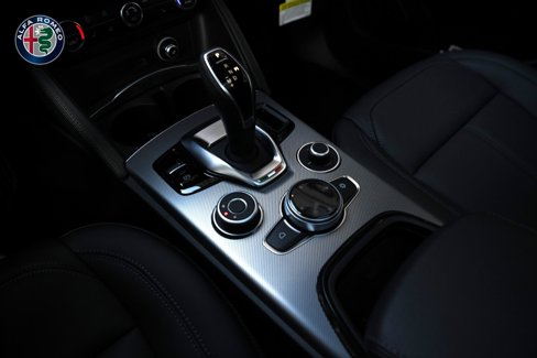 New 2025 Alfa Romeo Stelvio Sprint w/ Convenience Package image 18