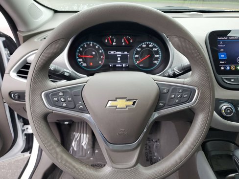 Used 2023 Chevrolet Malibu LS image 16