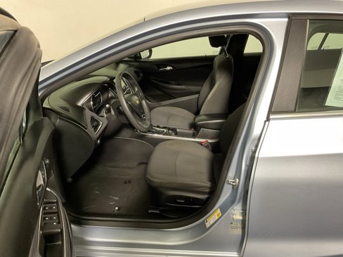 Used 2017 Chevrolet Cruze LT w/ Convenience Package image 15