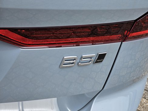New 2026 Volvo XC60 B5 Plus w/ Protection Package Premier image 8