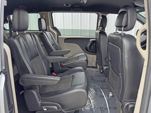 Used 2019 Dodge Grand Caravan SXT image 33