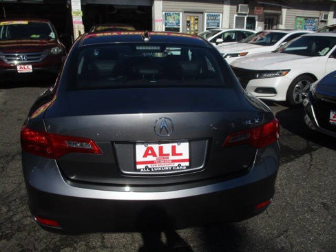 Used 2013 Acura ILX w/ Technology Package image 5