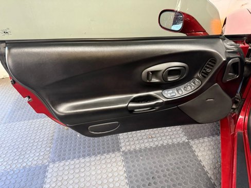 Used 1999 Chevrolet Corvette Coupe w/ Memory Pkg image 17