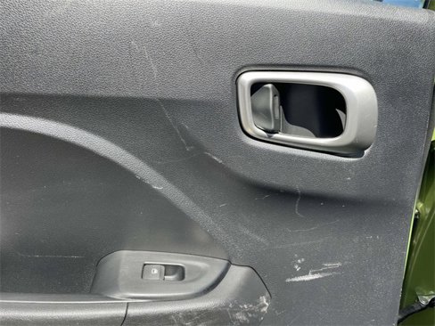 Used 2022 Hyundai Venue SEL image 15