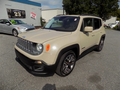 Used 2015 Jeep Renegade Latitude image 4