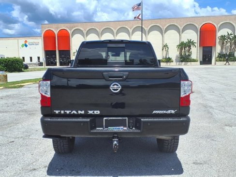 Used 2017 Nissan Titan PRO-4X image 6
