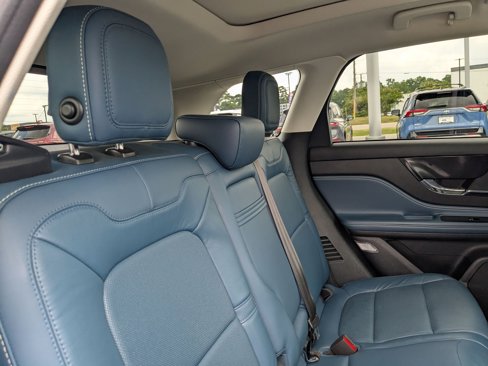 Used 2020 Lincoln Corsair Reserve w/ Equipment Group 201A image 32