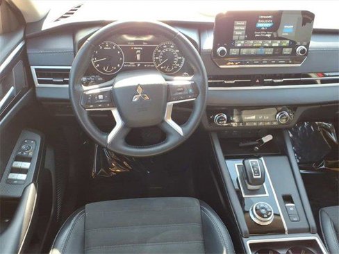 Used 2024 Mitsubishi Outlander Ralliart image 9