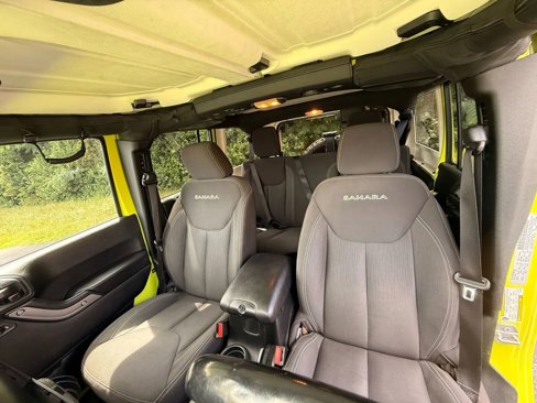 Used 2016 Jeep Wrangler Unlimited Sahara w/ Connectivity Group image 16