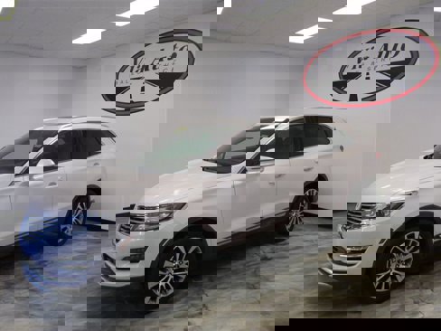 Used 2017 Lincoln MKC Reserve image 6