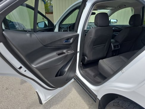 Used 2018 Chevrolet Equinox LT image 31