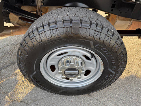 Used 2022 Ford F250 XL w/ Power Equipment Group image 11
