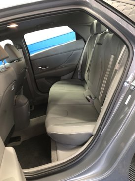 Used 2025 Hyundai Elantra SEL image 29