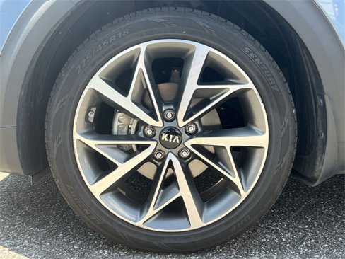 Used 2020 Kia Niro Touring image 10