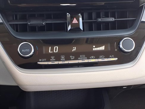 Used 2023 Toyota Corolla LE image 16