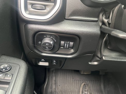 Used 2019 RAM 1500 Big Horn image 41