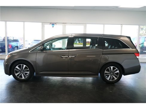 Used 2016 Honda Odyssey Touring image 4