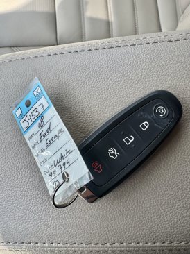 Used 2018 Ford Escape Titanium w/ Ford Safe & Smart Package image 38