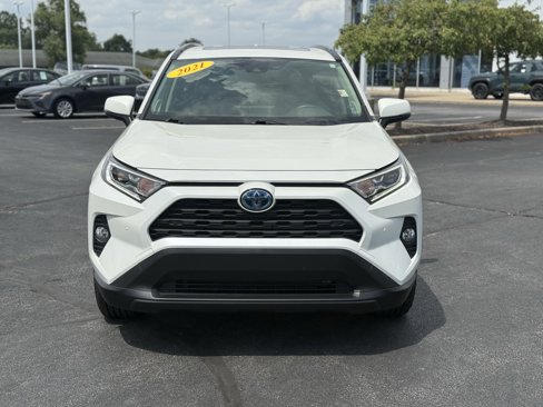 Used 2021 Toyota RAV4 XLE Premium image 2