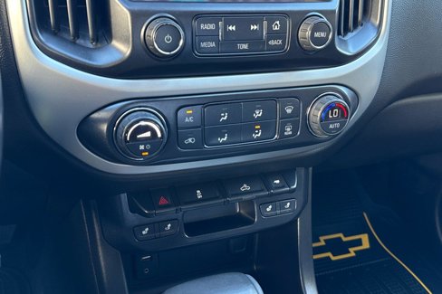 Used 2015 Chevrolet Colorado LT w/ Luxury Package image 22