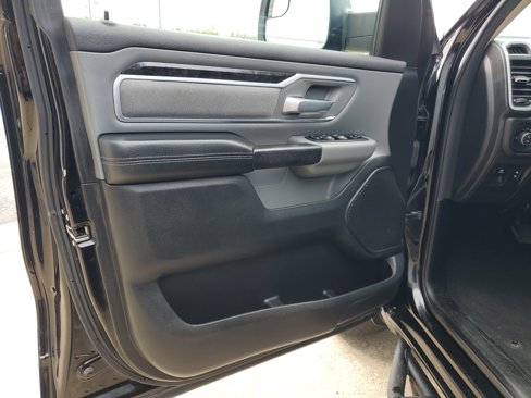 Used 2019 RAM 1500 Big Horn image 6