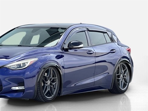 Used 2017 INFINITI QX30 Sport image 14