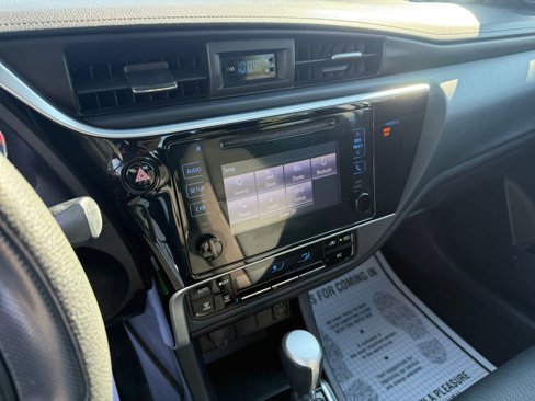 Used 2018 Toyota Corolla L image 26