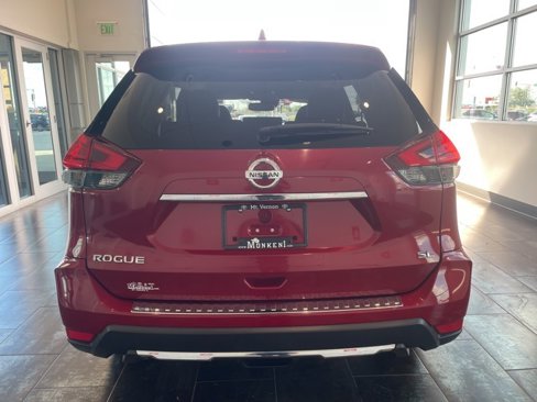 Used 2017 Nissan Rogue SL image 5