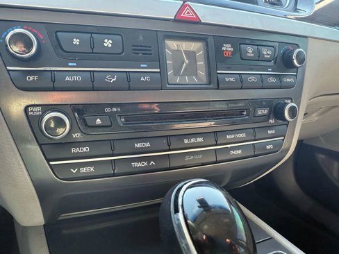 Used 2015 Hyundai Genesis 3.8 image 47