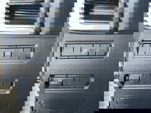 Certified 2021 Nissan Rogue SV image 15