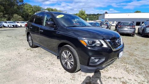 Certified 2020 Nissan Pathfinder SV image 2
